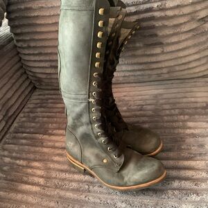 Women’s Tall Lace-Up Knee Boots in distressed black genuine leather ✅